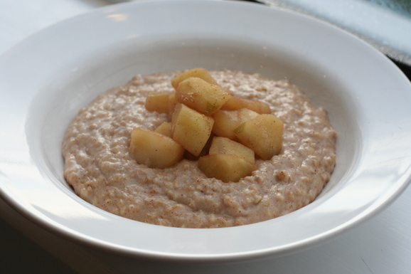 Chai-spiced porridge with stewed apples