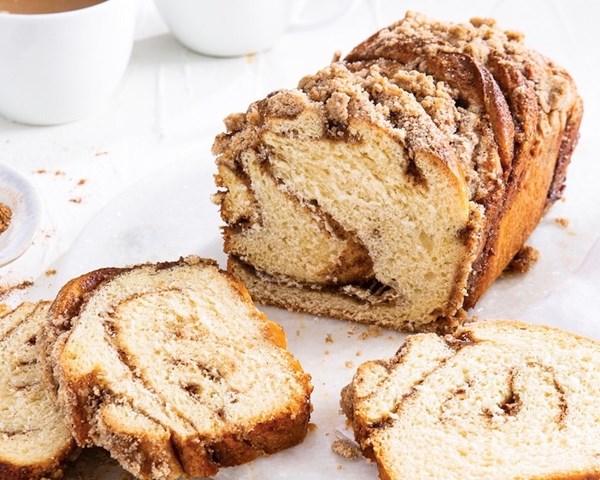 Chai streusel babka