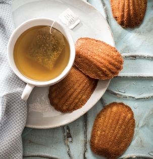 Chai tea madeleines