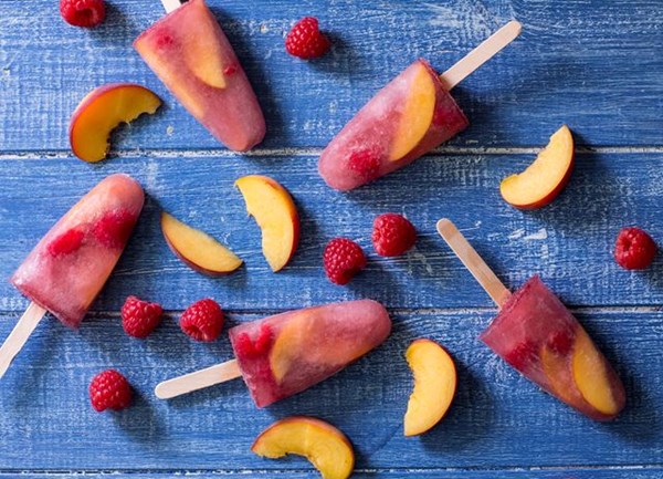 Chambord and lemonade ice lollies
