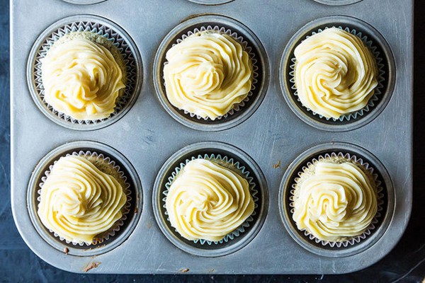 Chamomile lemon cupcakes with honey buttercream frosting