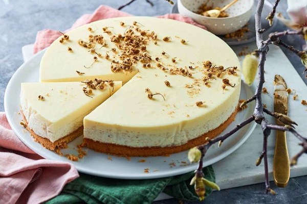 Chamomile ricotta cake with white chocolate