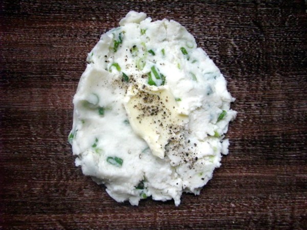 Champ (buttery mashed potatoes with scallions)