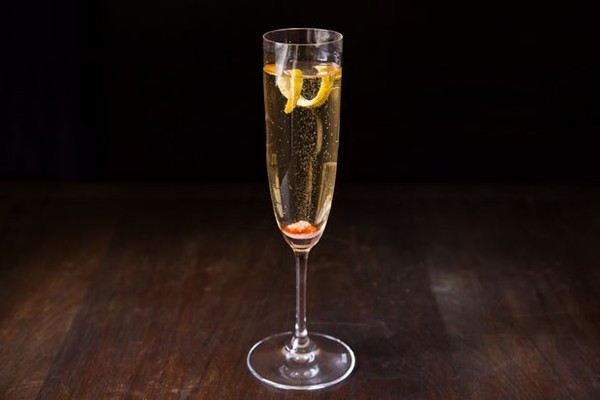Champagne cocktail