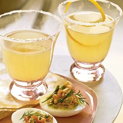 Champagne limoncello cocktails