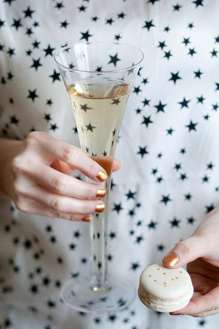 Champagne macarons