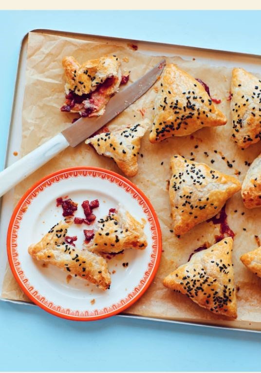 Char siu puffs