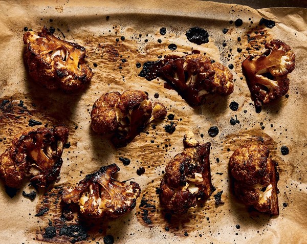 Char siu roasted cauliflower (Bông cải trắng nướng vị xá xíu)