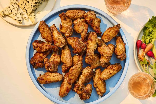 Charcoal-grilled chicken wings