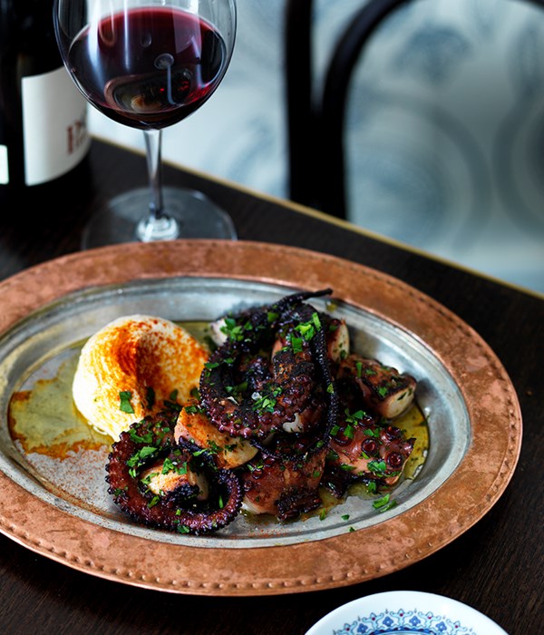 Charcoal grilled octopus and tarama (Ahtapot izgara)