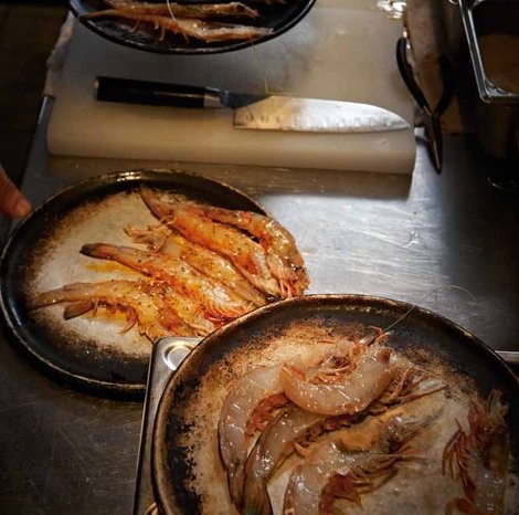 Charcoal-oven roasted king prawns