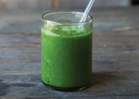 Chard, lime, and mint smoothies