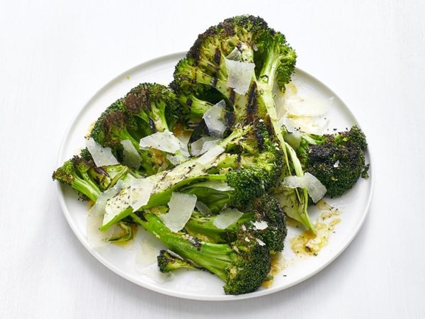 Charred broccoli with pecorino 