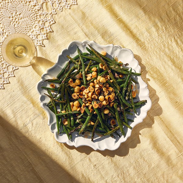 Charred green beans with brown butter vinaigrette 
