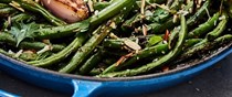 Charred haricots verts a la maître d'hôtel