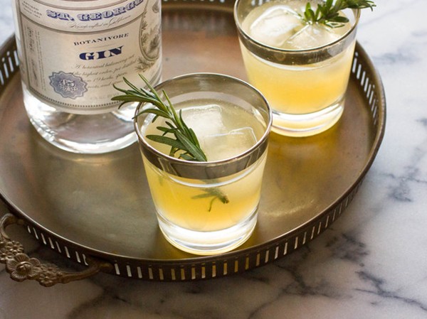 Charred lemon gin sparkler