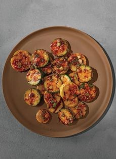 Charred summer squash salad (Gu oon hobak muchim)