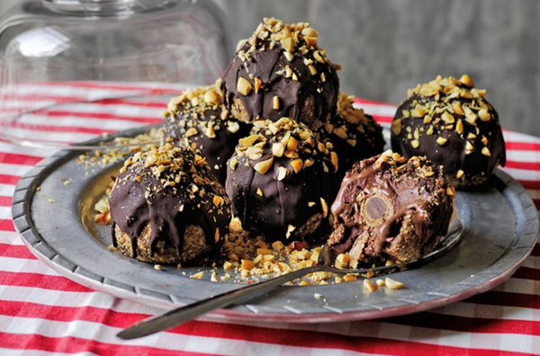 Cheats' chocolate tartufo