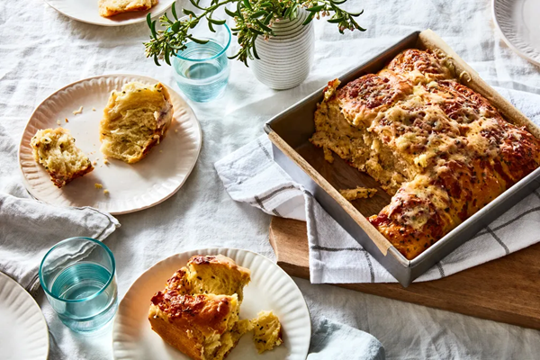 Cheddar & chive sourdough rolls