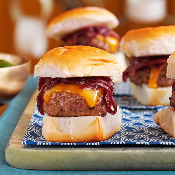 Cheddar & onion beef sliders