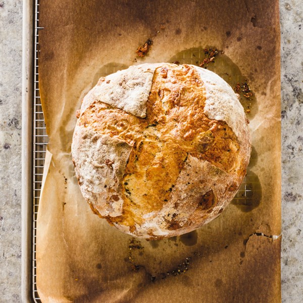 Cheddar and black pepper bread