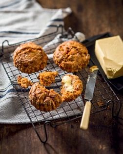 Cheddar and sundried-tomato scones