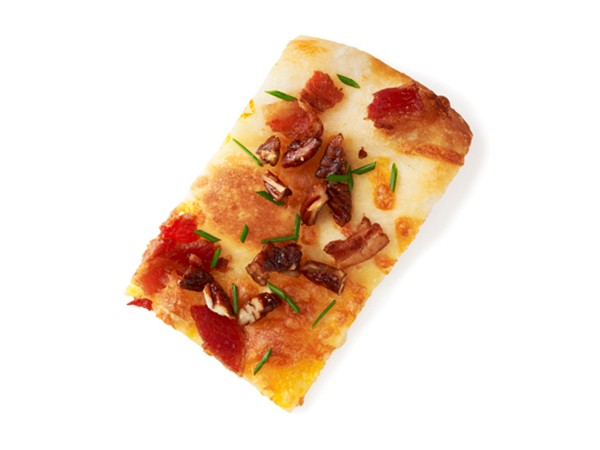 Cheddar-bacon-pecan pizza