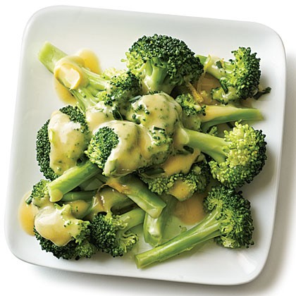 Cheddar-beer sauce broccoli
