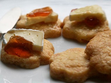 Cheddar biscuits
