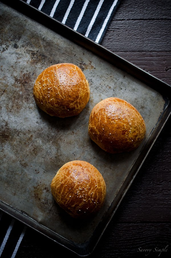 Cheddar brioche buns