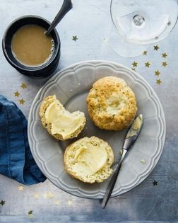 Cheddar herb scones