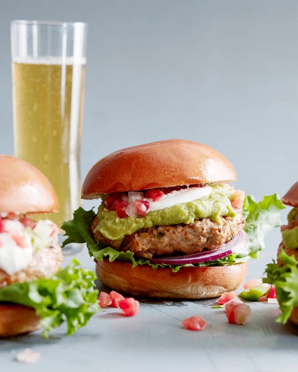 Cheddar jalapeno chicken burgers with guacamole