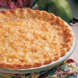 Cheddar pear pie