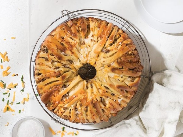 Cheddar-sausage pull-apart bread
