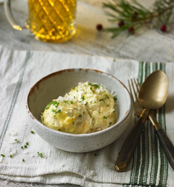 Cheese dumplings (Käseknödel)
