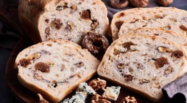 Cheese, fig and walnut sandwich loaf