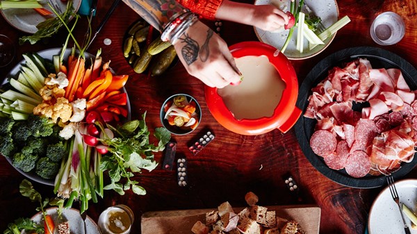 Cheese fondue with beer and bourbon