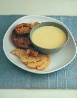 Cheese fondue with toasted fingers