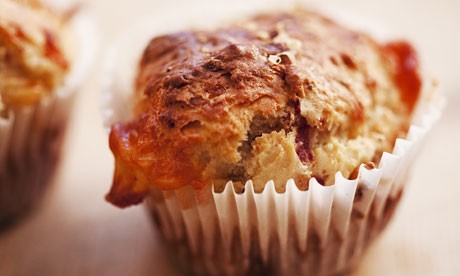 Cheese, ham and apple muffins