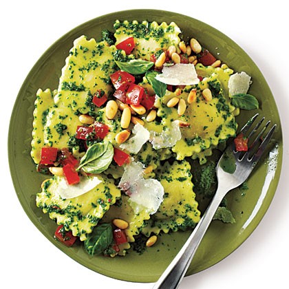 Cheese ravioli with pesto