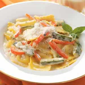 Cheese ravioli with zucchini 