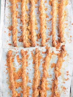 Cheese straws