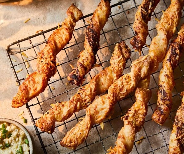 Cheese straws