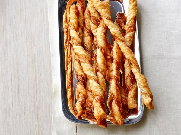 Cheese straws
