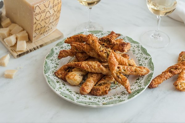  Cheese straws with pistachios