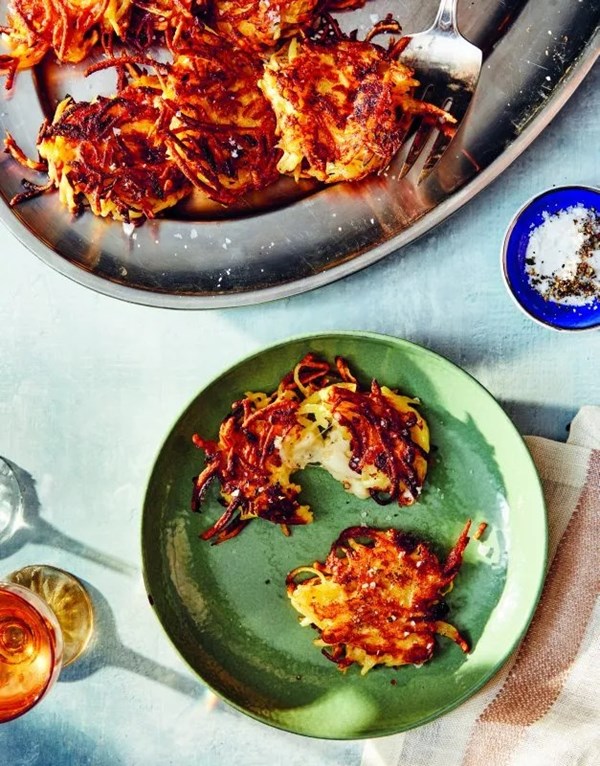 Cheese-stuffed potato pancakes (Frico morbido)