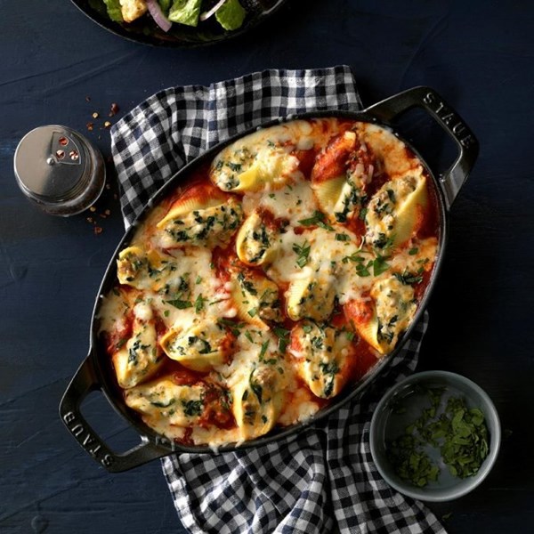Cheese-stuffed shells