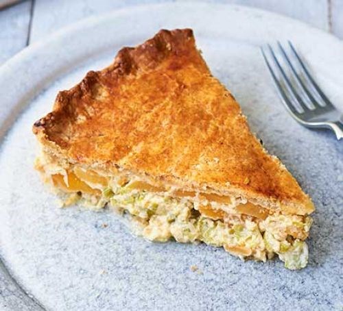 Cheese, swede & leek pie