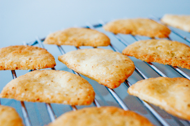 Cheese thins with smoked paprika 