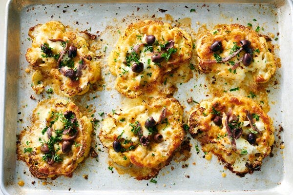 Cheese-topped cauliflower steaks 